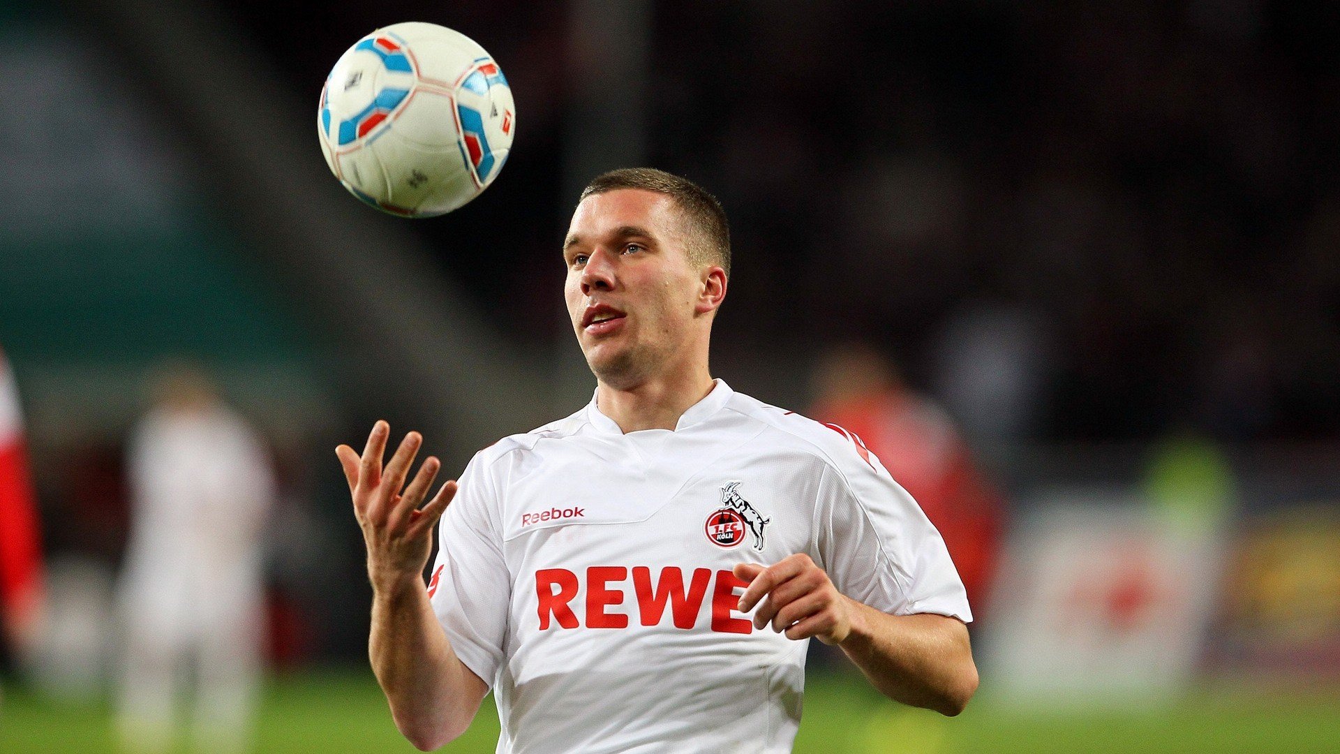 曼谷华机队球员合力斩获胜利，晋级前景广阔，曼谷机场扩建